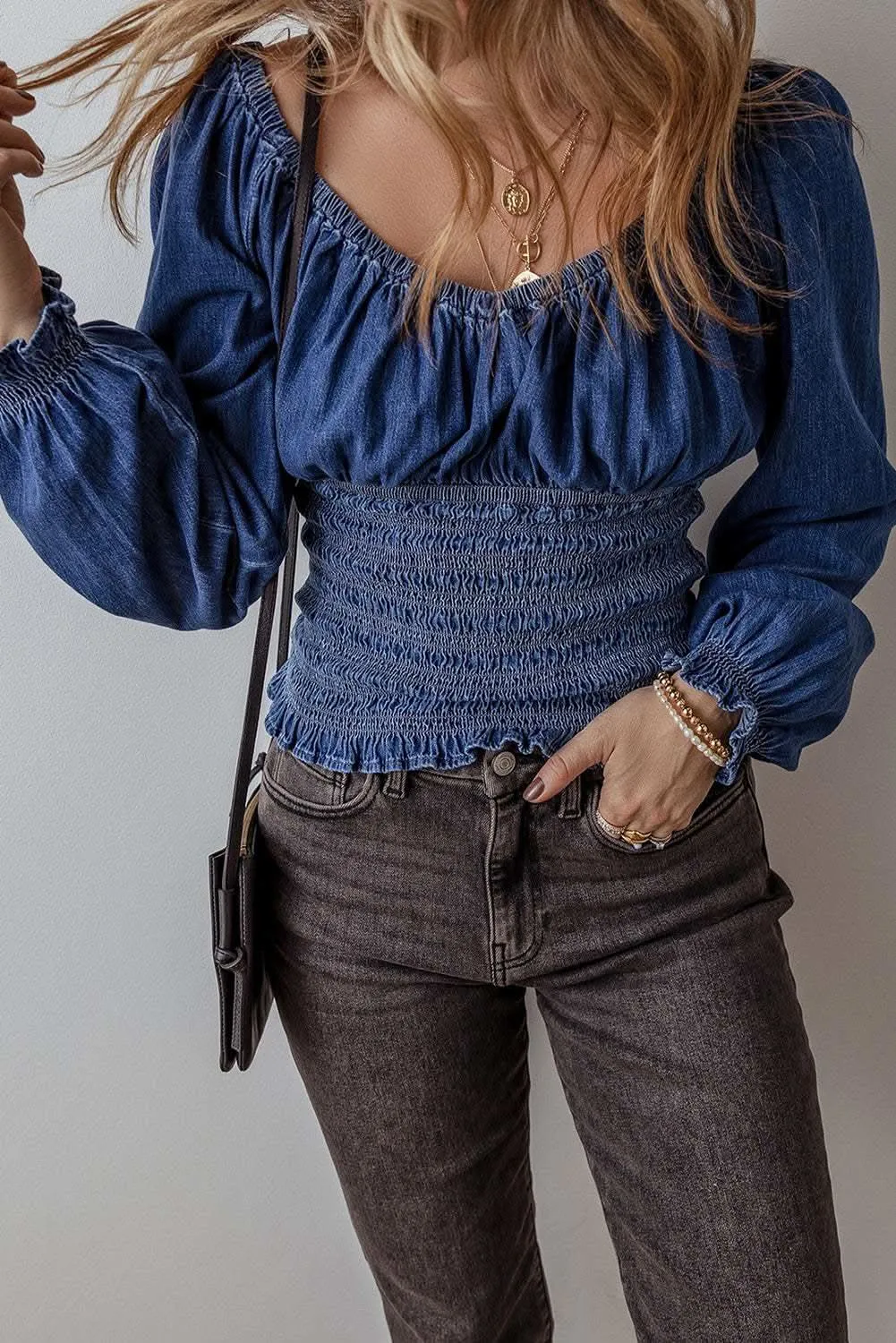 Chic dark blue puff sleeve denim top