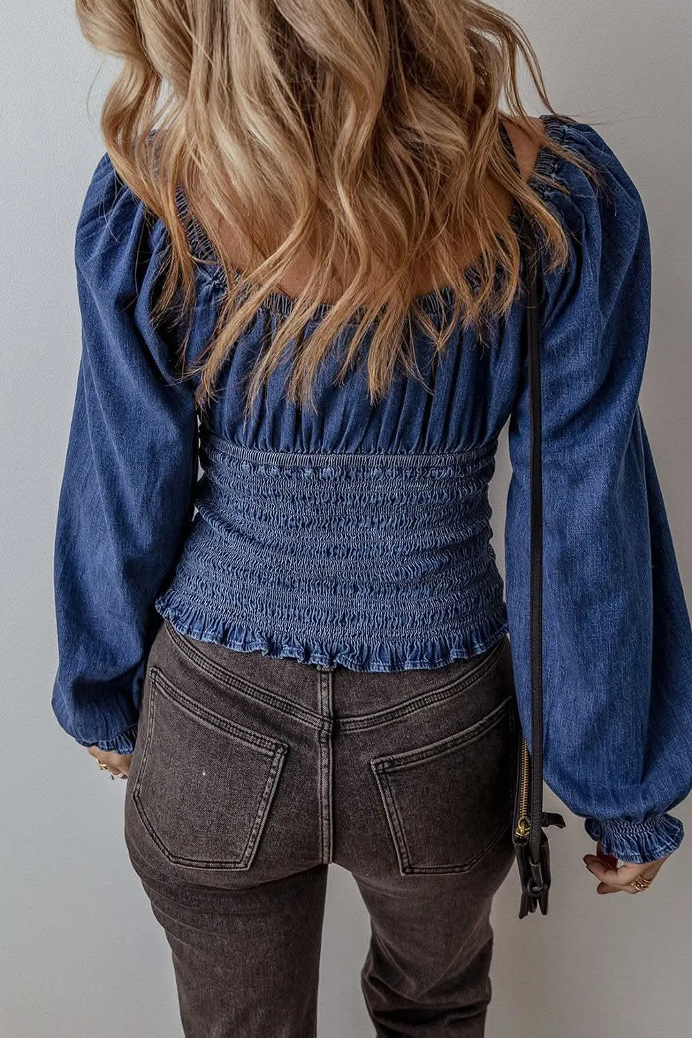 Chic dark blue puff sleeve denim top