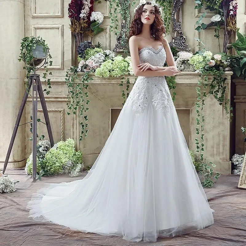 Elegant Sweetheart Wedding Dress with Brush Train