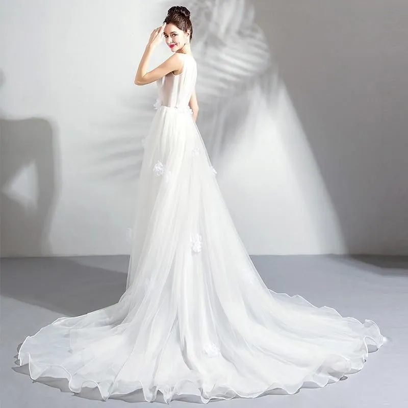 Fairy V-neck Wedding Dresses with Chapel Train