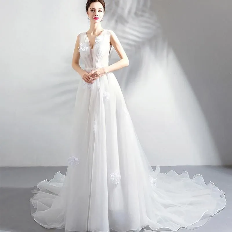 Fairy V-neck Wedding Dresses with Chapel Train