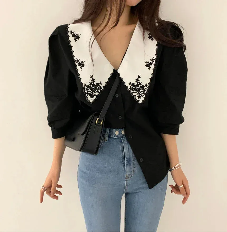 Koreanische Bluse mit besticktem Kragen
