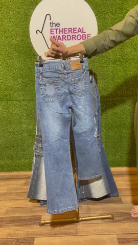 Y2K Embroidered Flared / Bell Bottom Jeans 10pcs